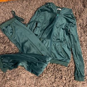 Green Velour Women’s Tracksuit